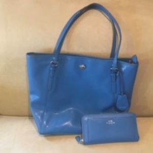 coach purse and matching wallet